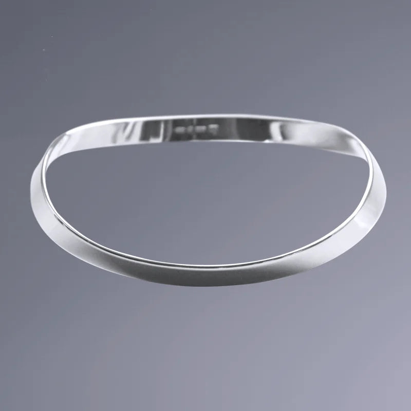 Bend Armband 2 i handgjort Sterling silver med unik konstruktion