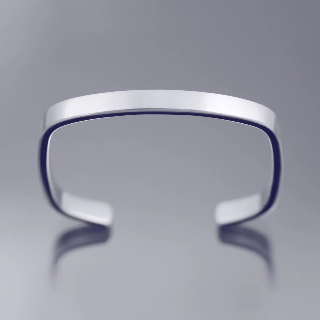 Kvadrat Armband 3, öppet sterling silver armband med mattborstad yta
