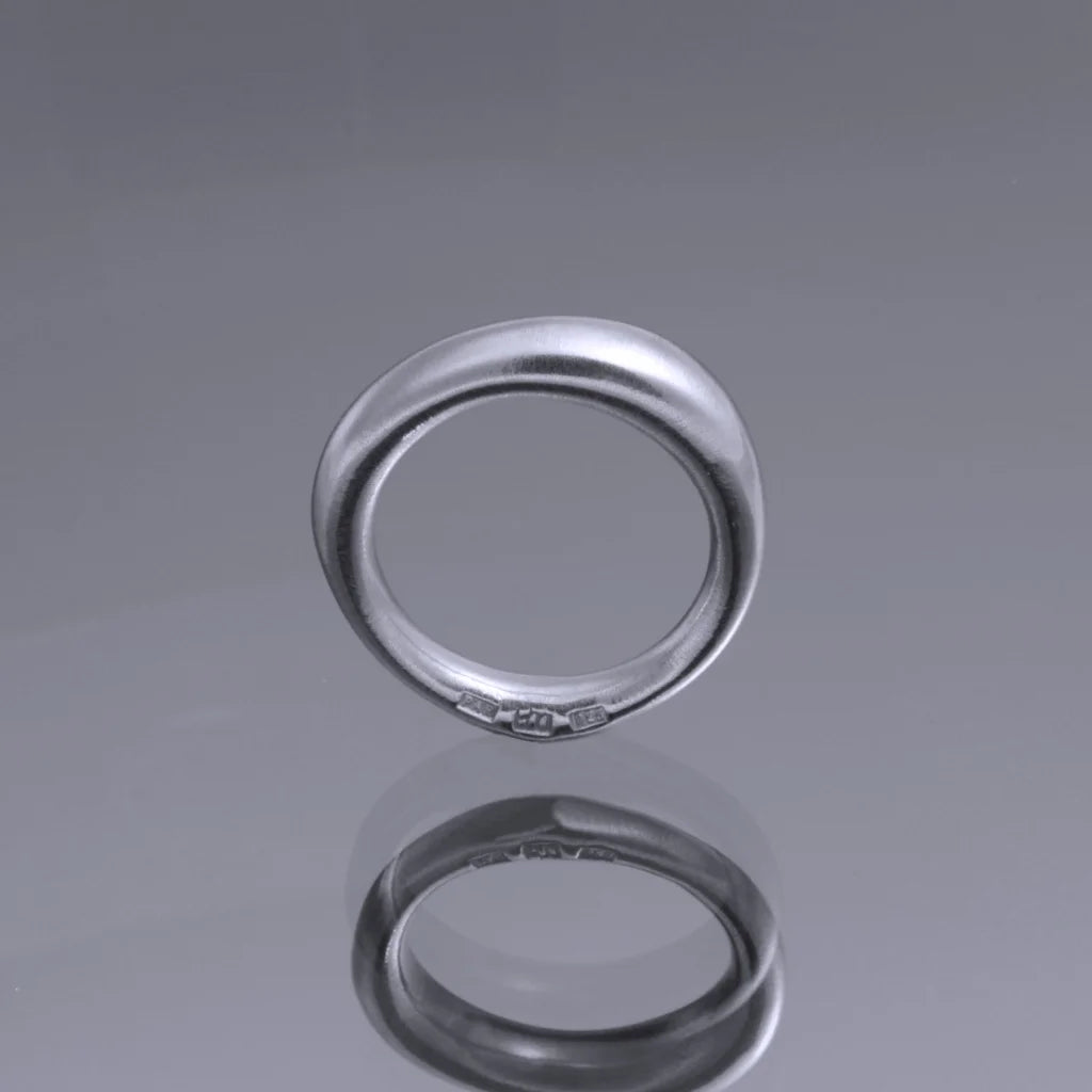 Stone Ring 1 Vit guld - Handgjord - Sweden - Guld 18K