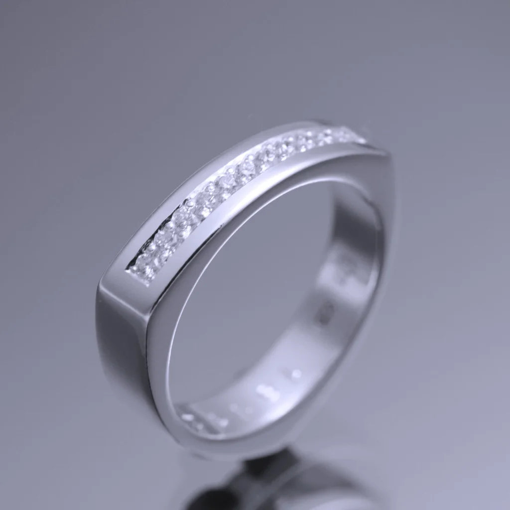 SuperNova Ring 3 Swish Vit guld - Handgjord - Sweden - Guld